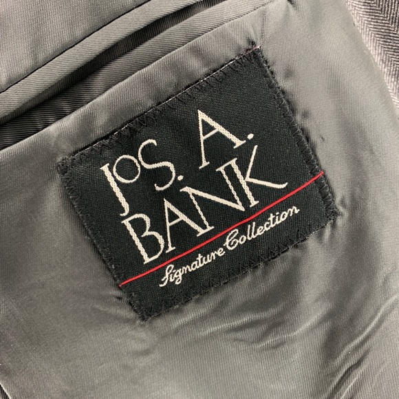 Jos. A. Banks signature wool suit - Picture 4 of 5